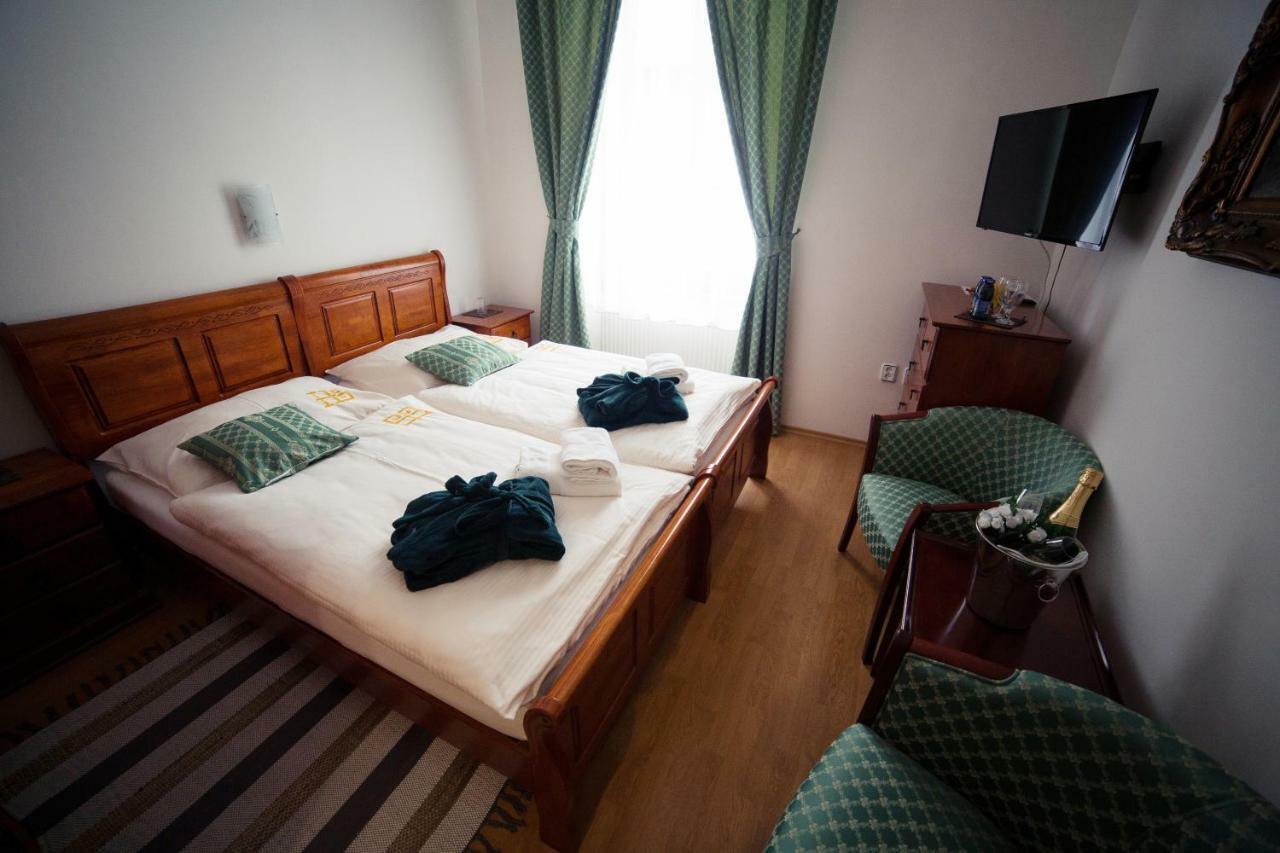 Hotel Bristol Banska Stiavnica Exterior photo