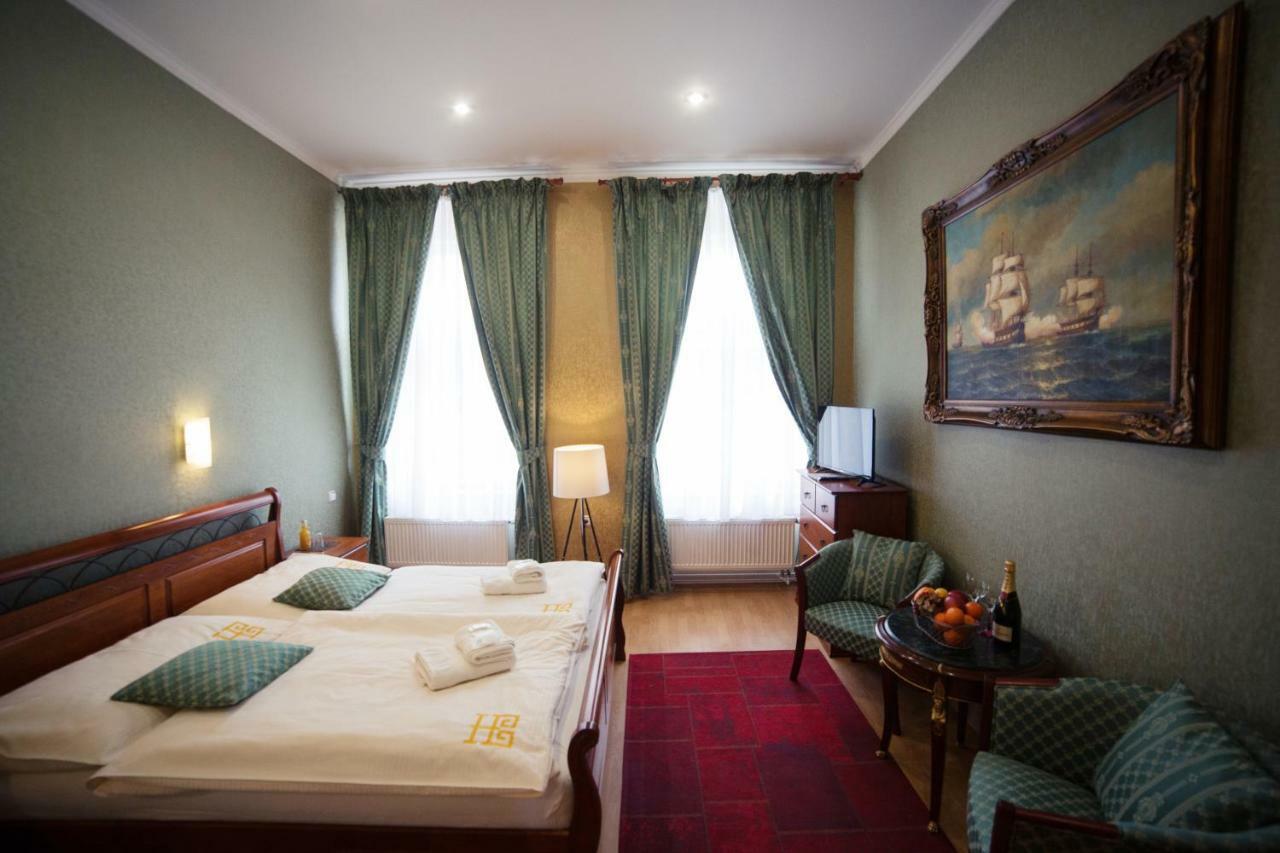 Hotel Bristol Banska Stiavnica Exterior photo