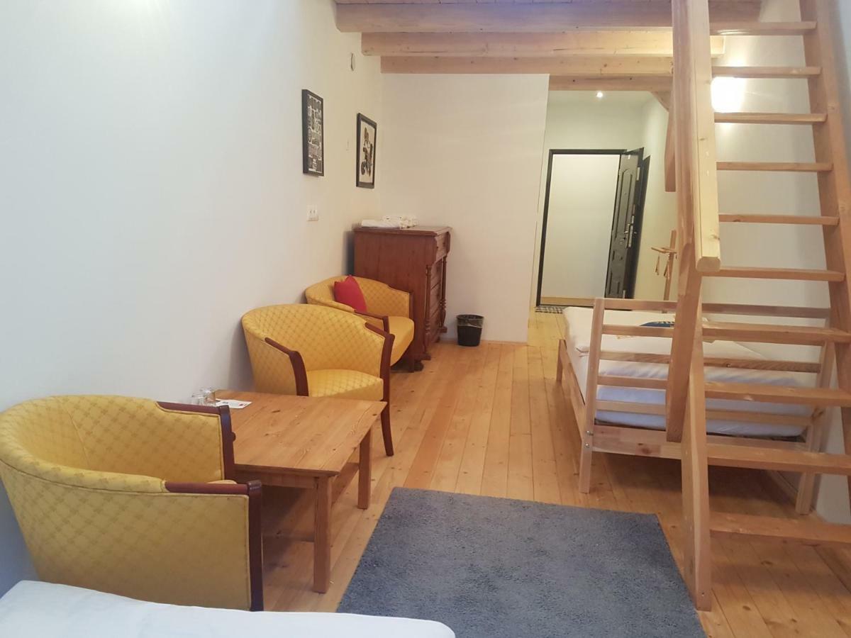 Hotel Bristol Banska Stiavnica Exterior photo