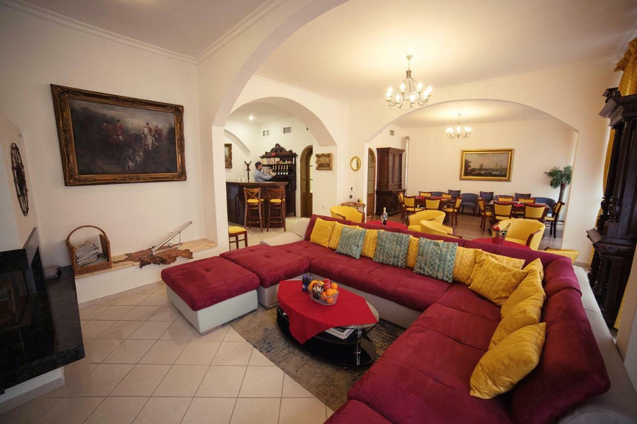 Hotel Bristol Banska Stiavnica Exterior photo
